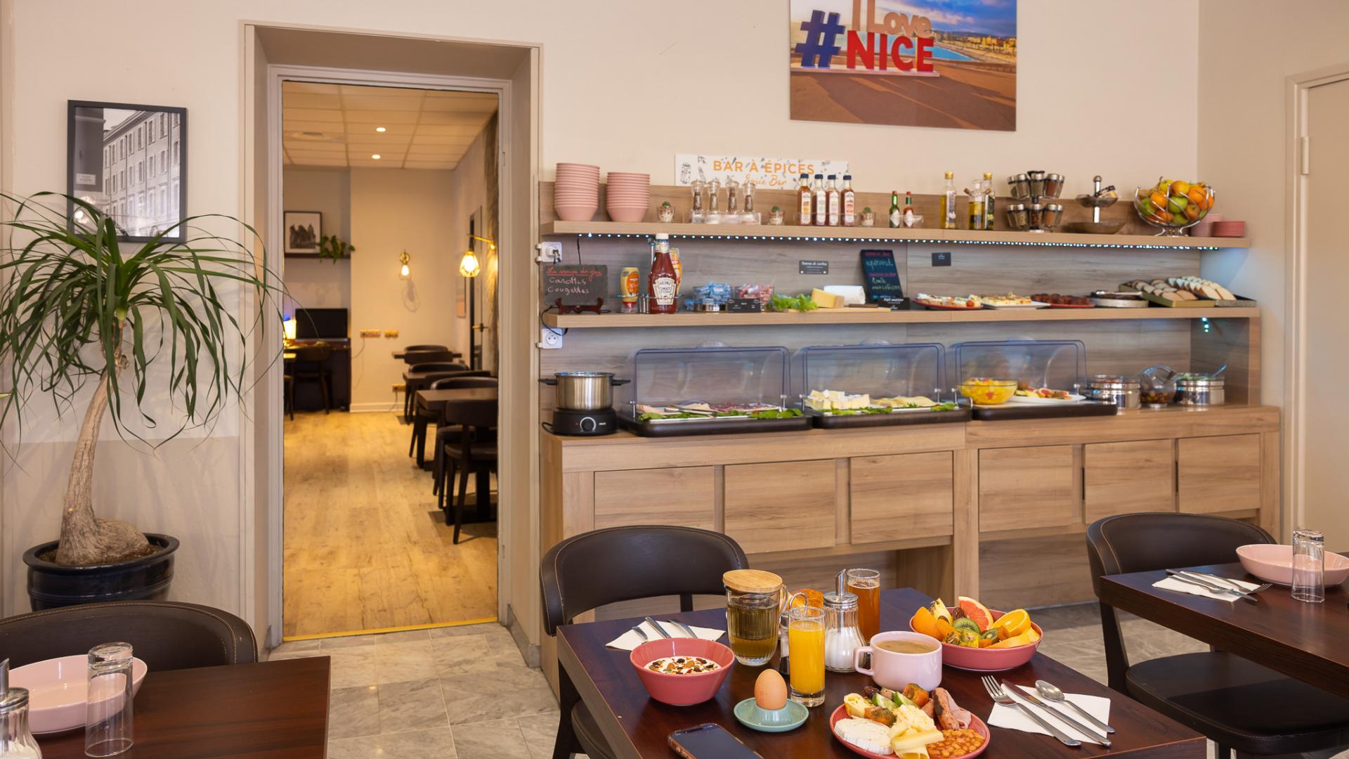 Hôtel Locarno Nice ***