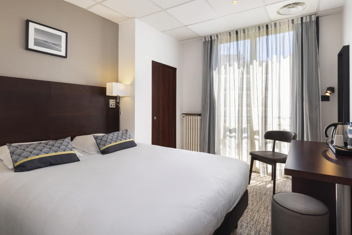 Hôtel Locarno Nice - Chambre