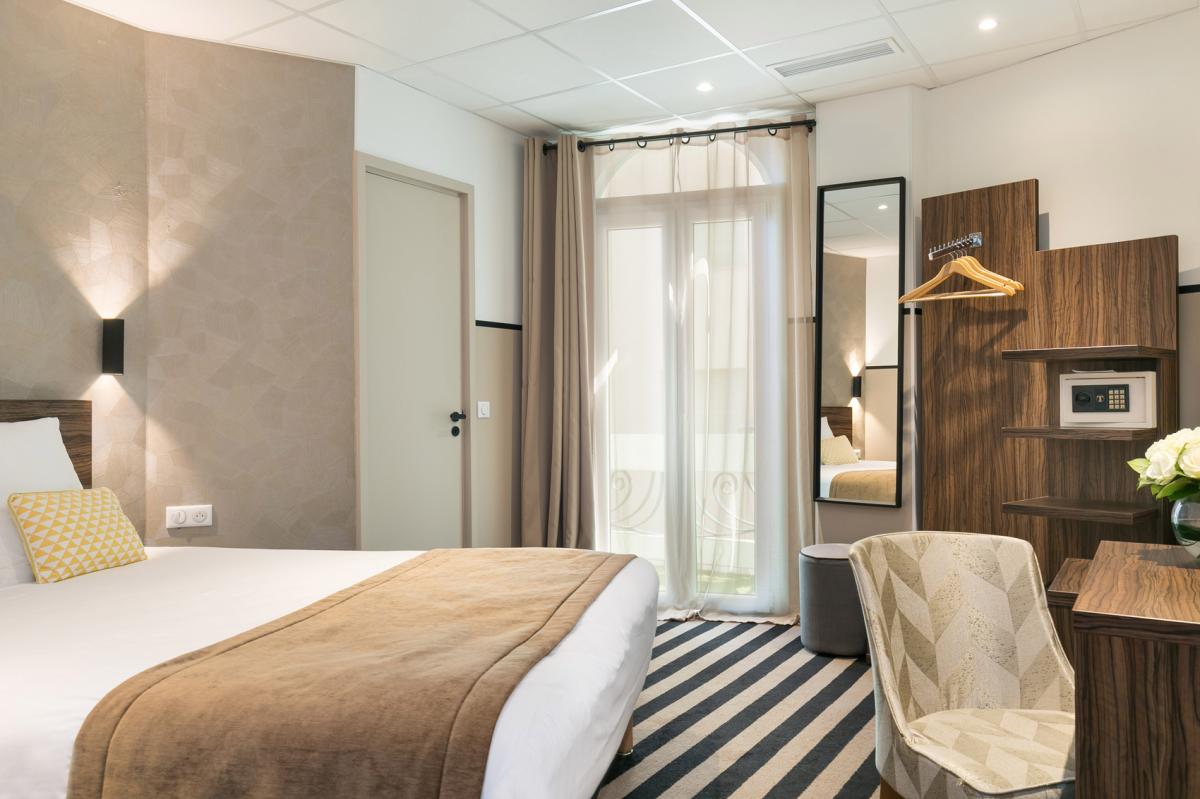 Hôtel Locarno Nice - Chambre